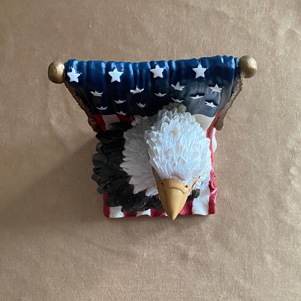 Patriotic Eagle Figurine with American Flag Design * - Picture 5 of 8